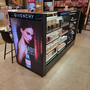 גונדולה GIVENCHY + דופן צד  ס.פ גלרי בת ים
