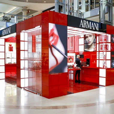 ARMANI  קניון רמת אביב 