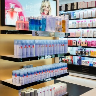 LANCOME  סופרפארם קניון רמת אביב