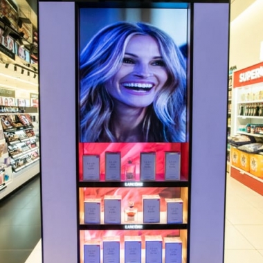 LANCOME סופרפארם קניון רמת אביב