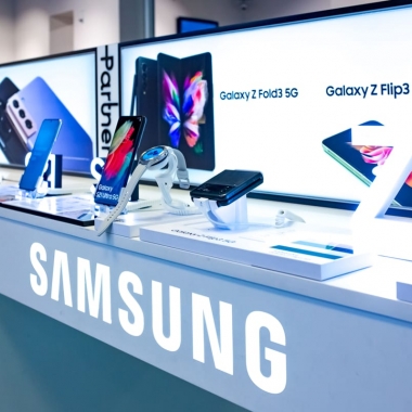 דוכן SAMSUNG / פלאפון קניון רננים